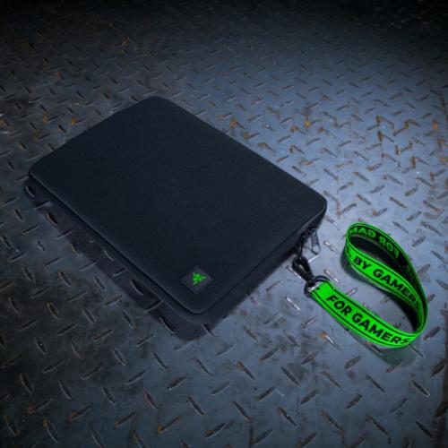 Razer Neoprene Sleeve V2 for 13.3 Inch Notebooks hover view
